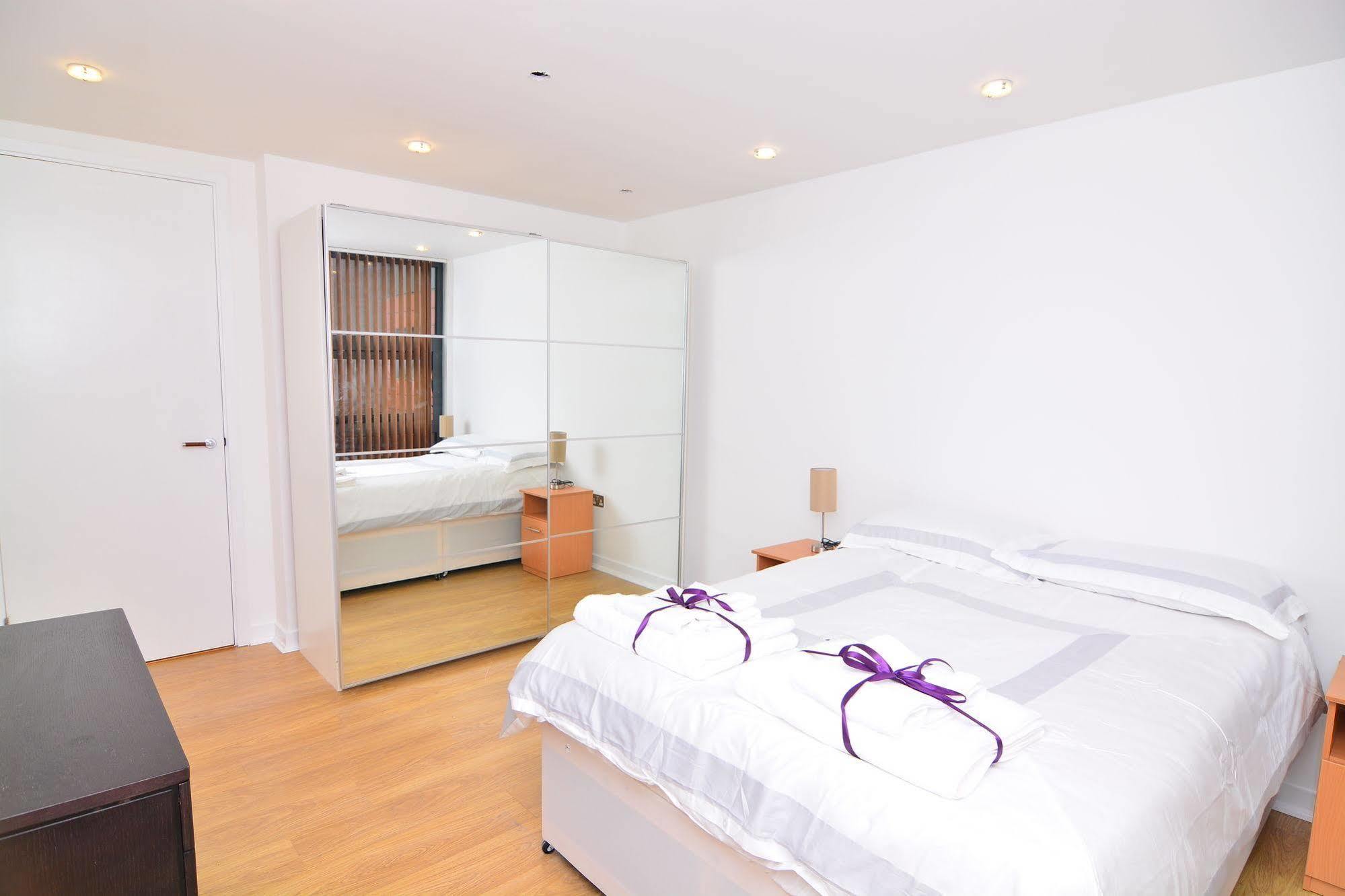 Apartment Wharf - Canary South London Exterior photo